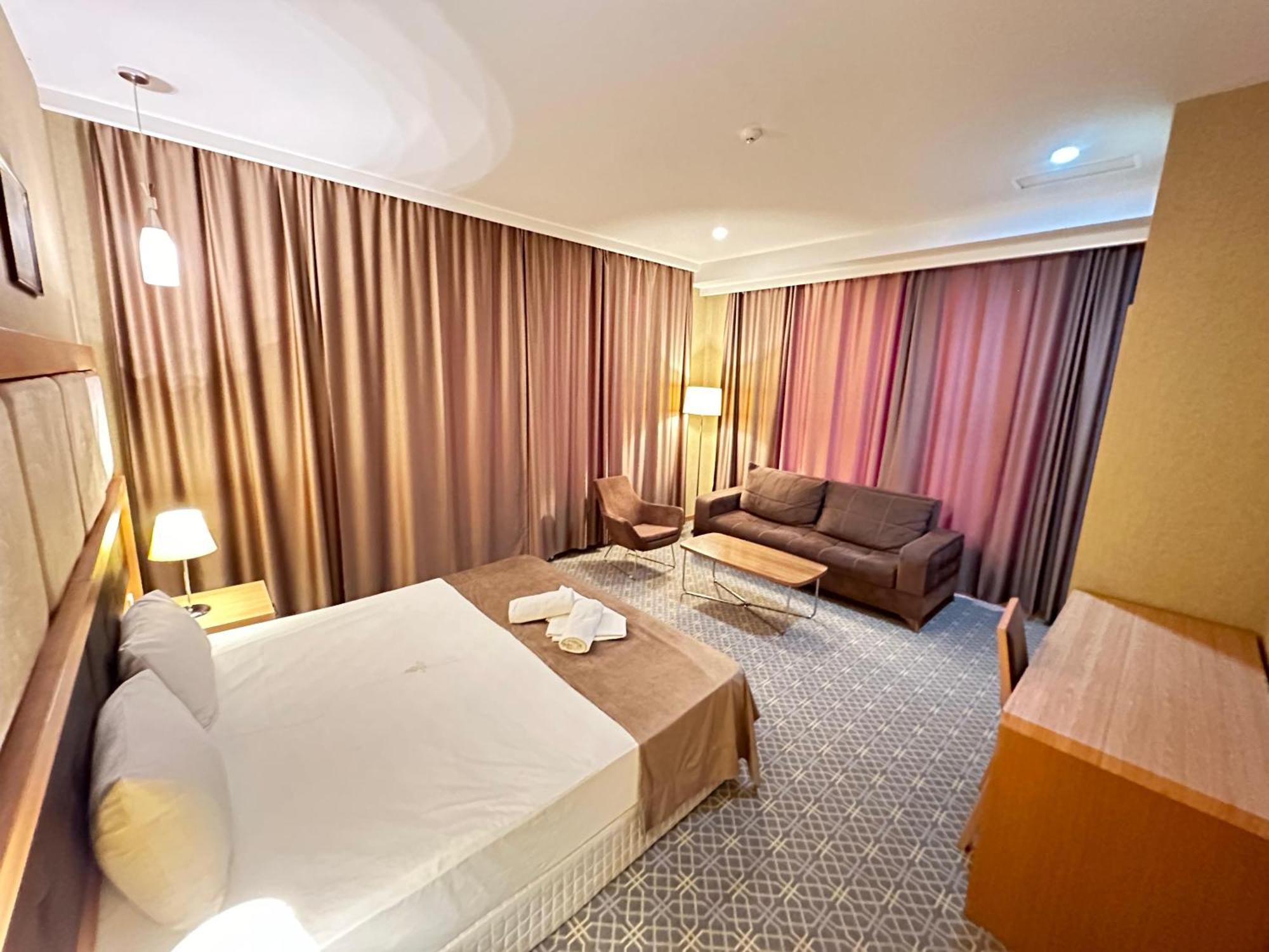 Gm City Hotel Baku Ngoại thất bức ảnh