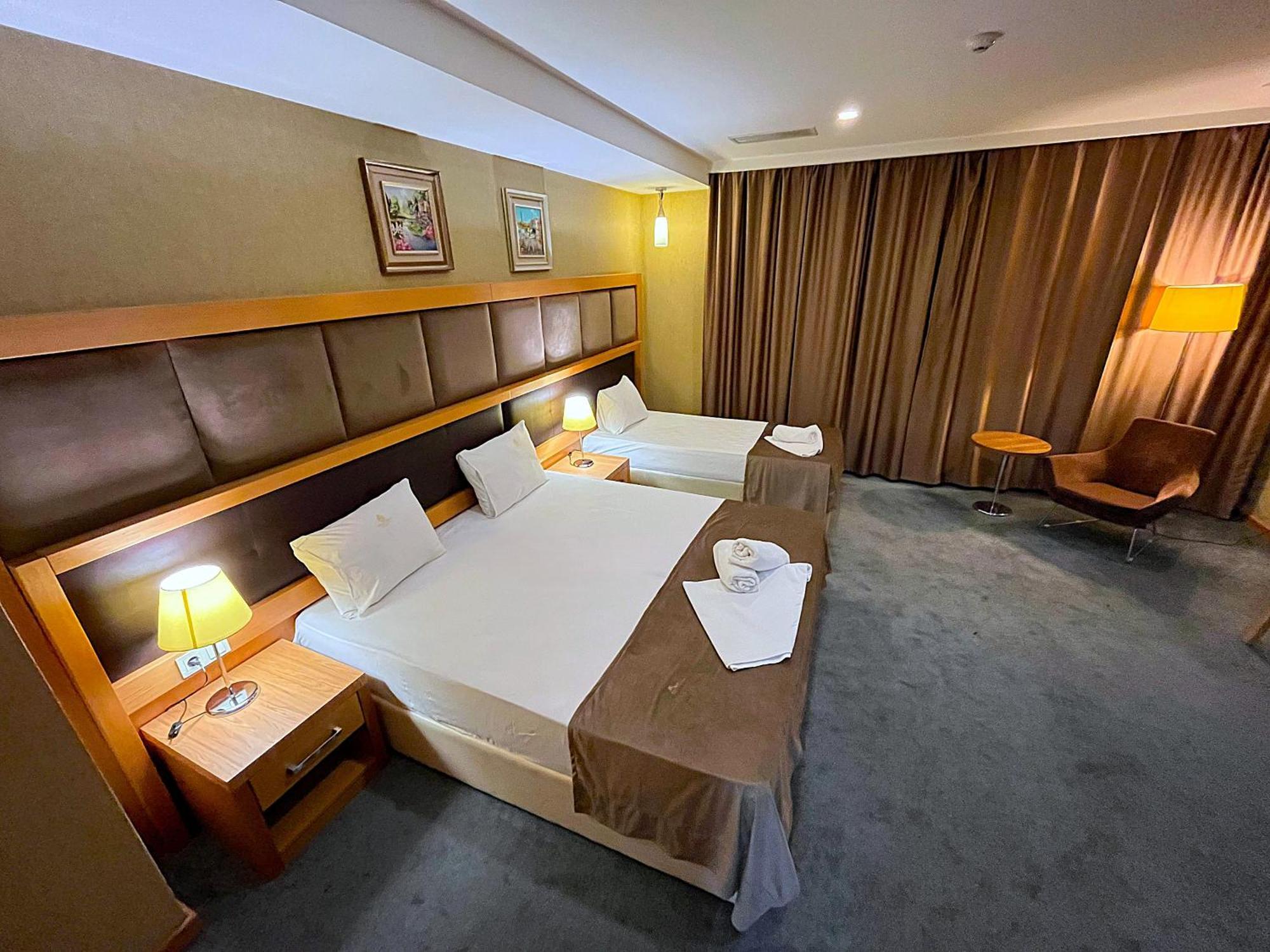 Gm City Hotel Baku Phòng bức ảnh