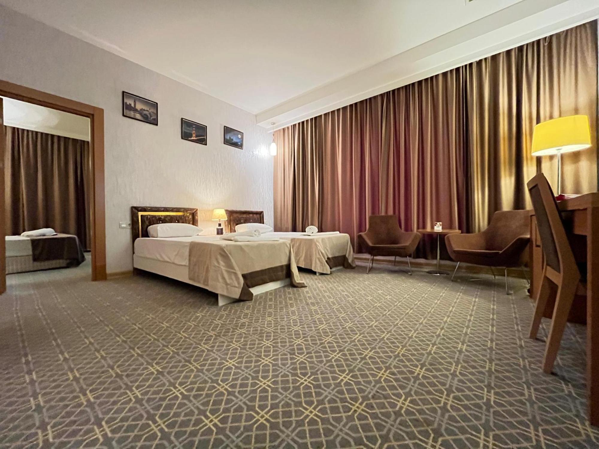 Gm City Hotel Baku Phòng bức ảnh