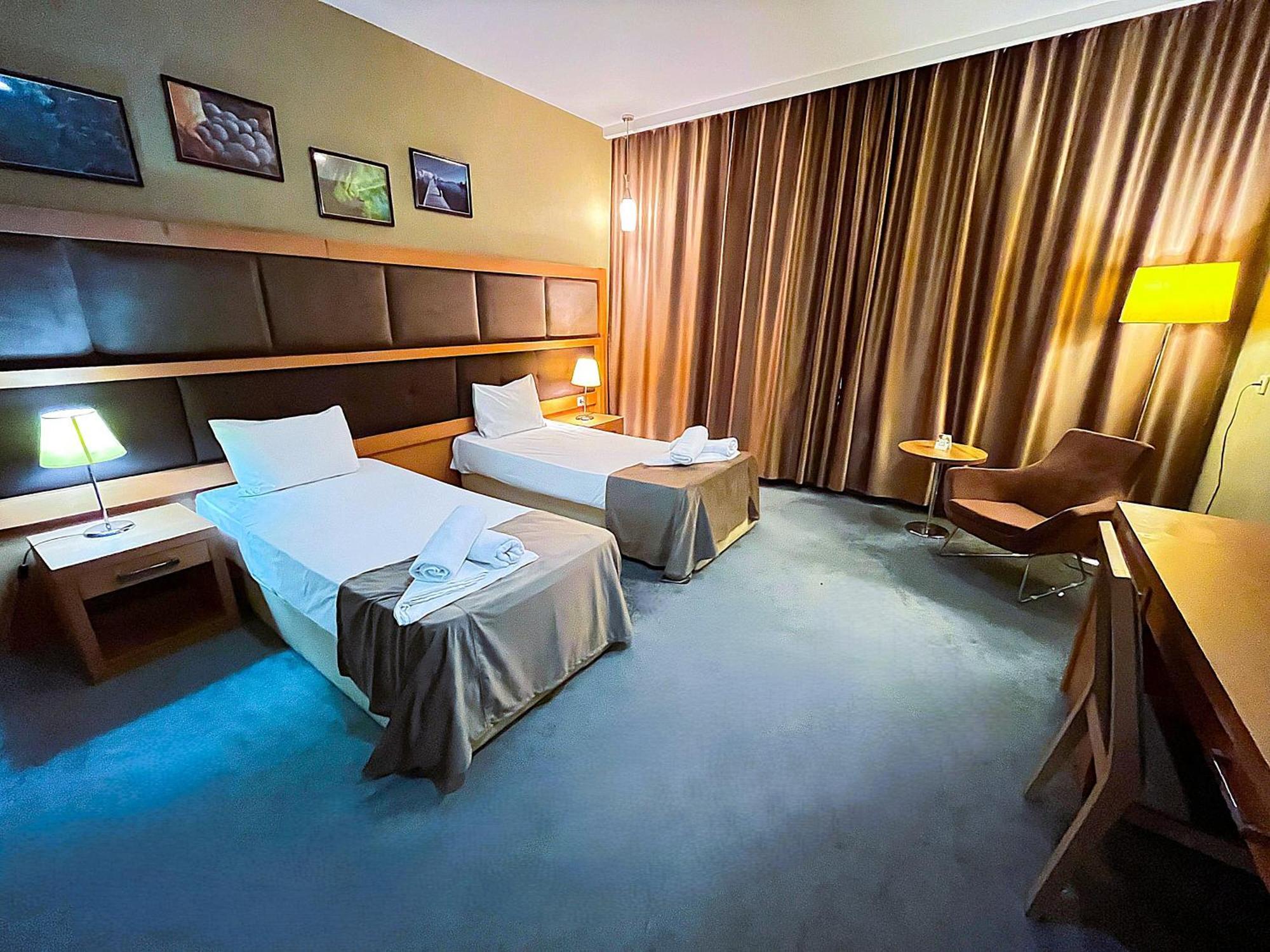 Gm City Hotel Baku Phòng bức ảnh