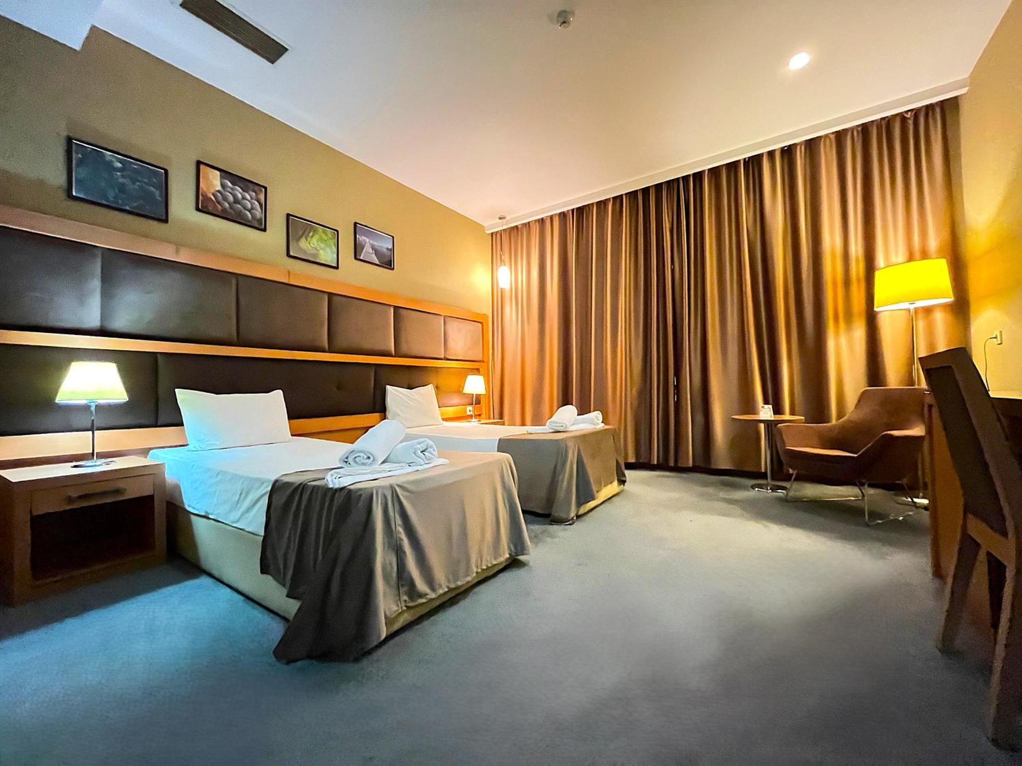 Gm City Hotel Baku Phòng bức ảnh